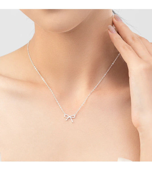 Sterling Silver Exquisite Simple Bowknot Pendant Necklace